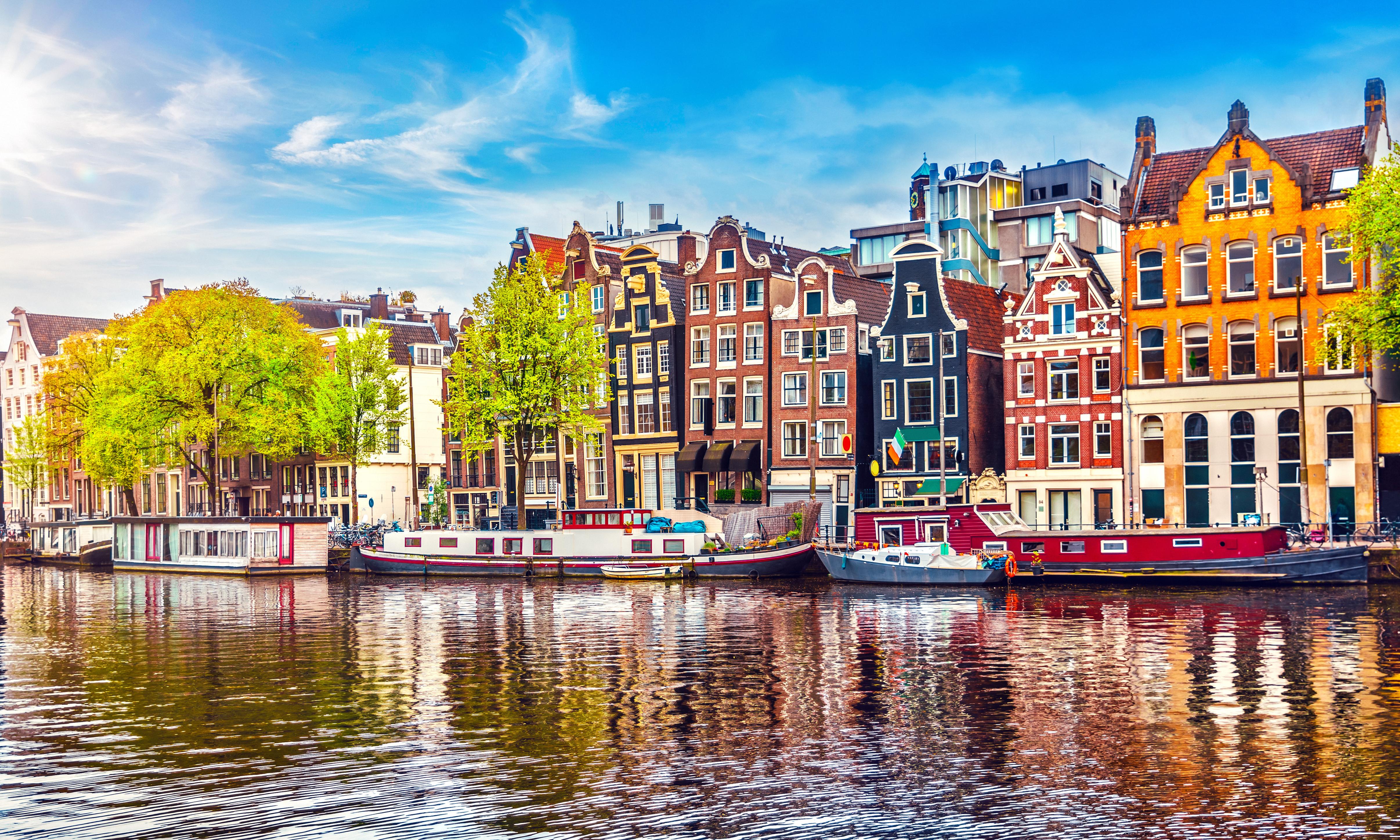 LONDRES, ÁMSTERDAM Y PARÍS