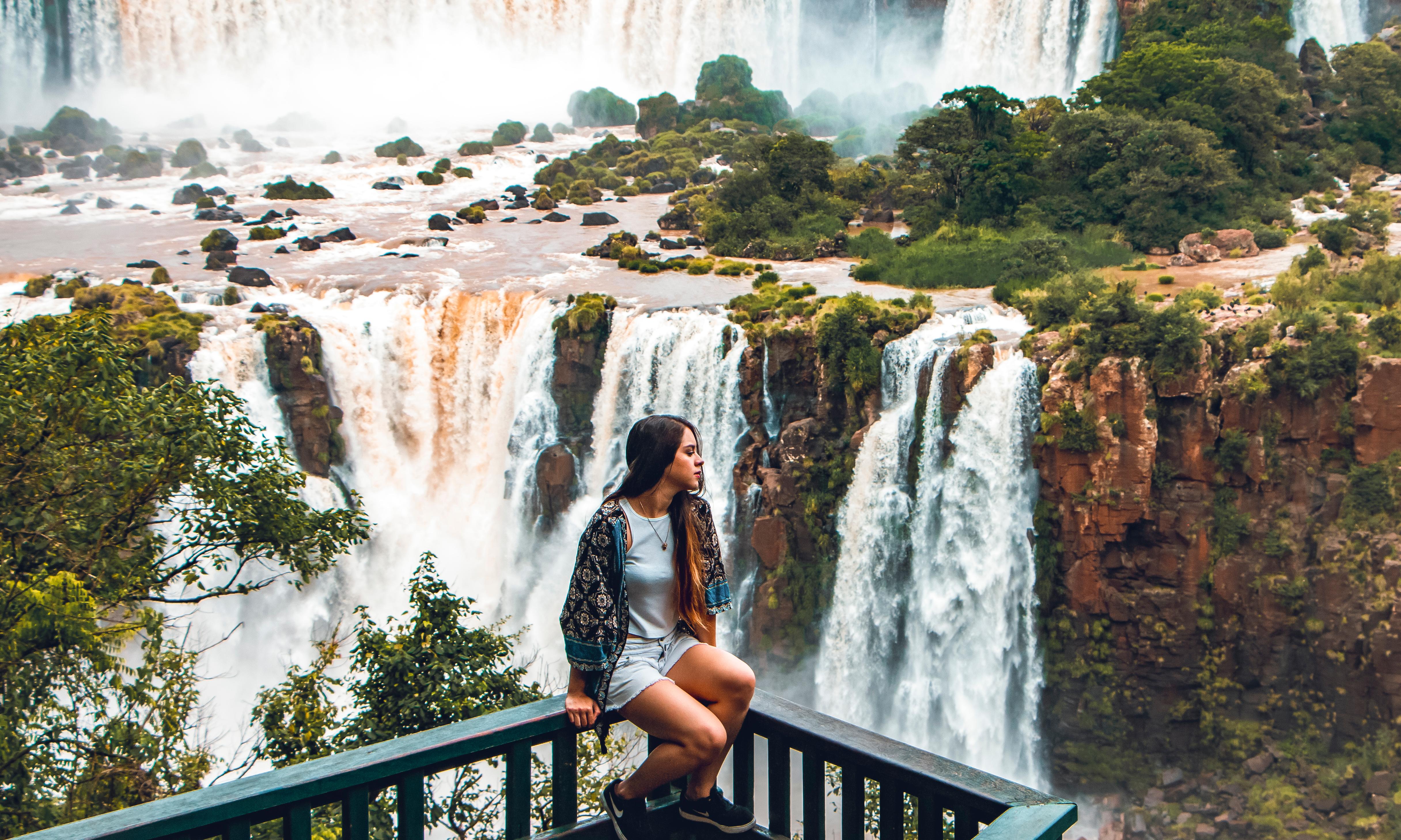 CATARATAS DEL IGUAZÚ CON SALTOS DEL MOCONÁ