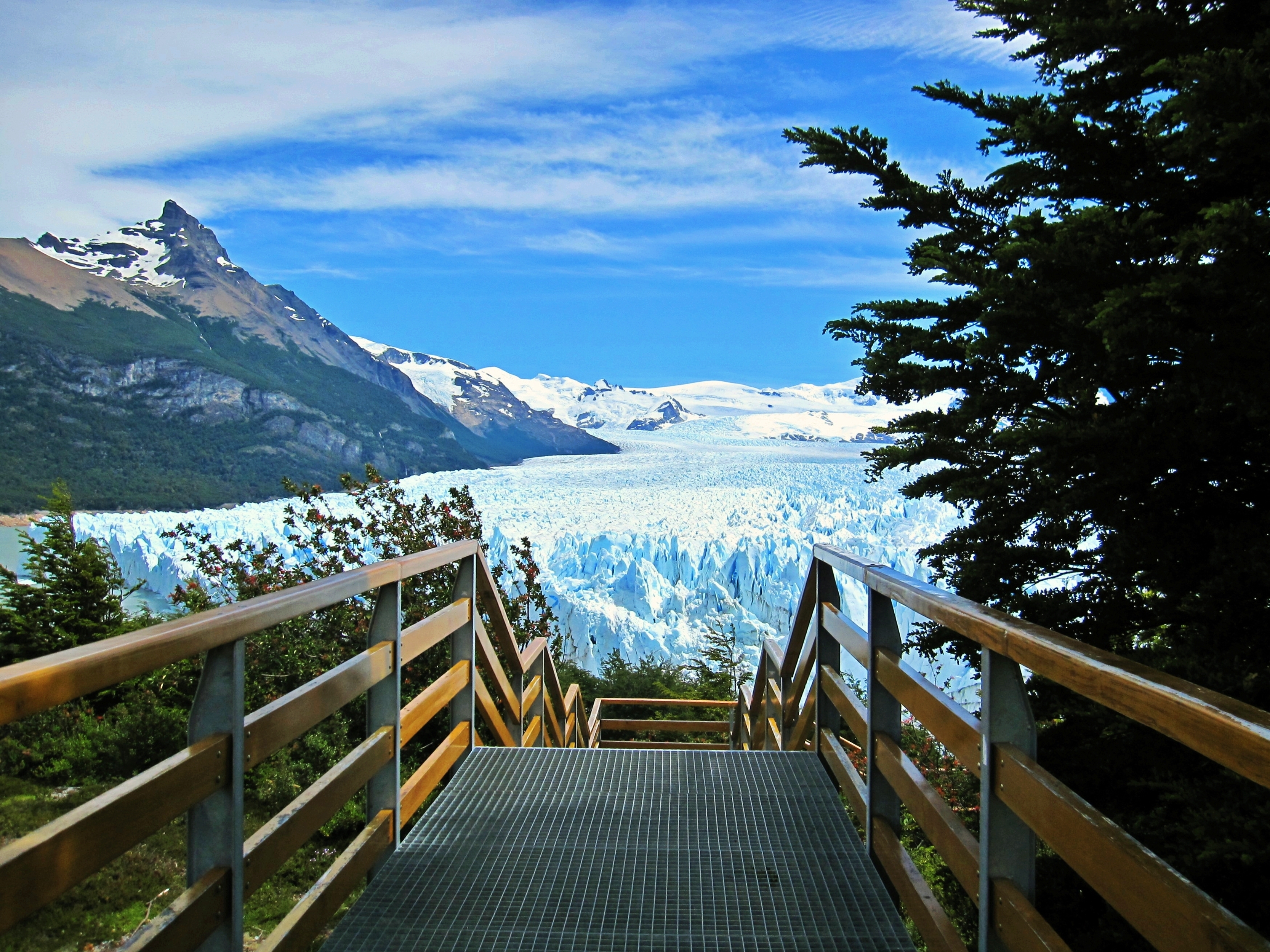 CRUCERO POR FIORDOS Y GLACIARES CHILENOS